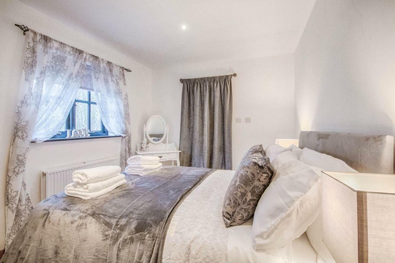 Hotel Highgate Annexe Takeley Esterno foto